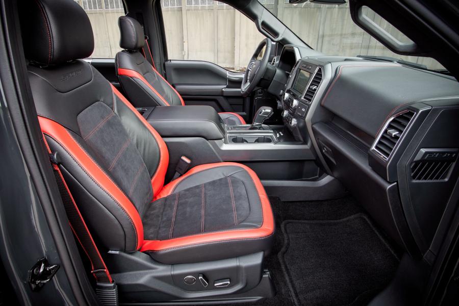  Ford F-150 Lariat Apperance Package 2016 года  (фото 3 из 9)